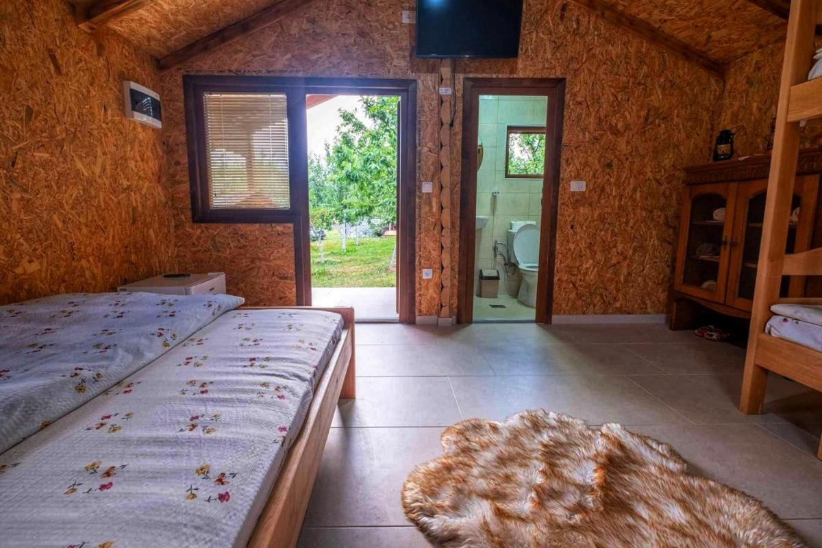 Holiday Bungalows & Food Plav Kültér fotó
