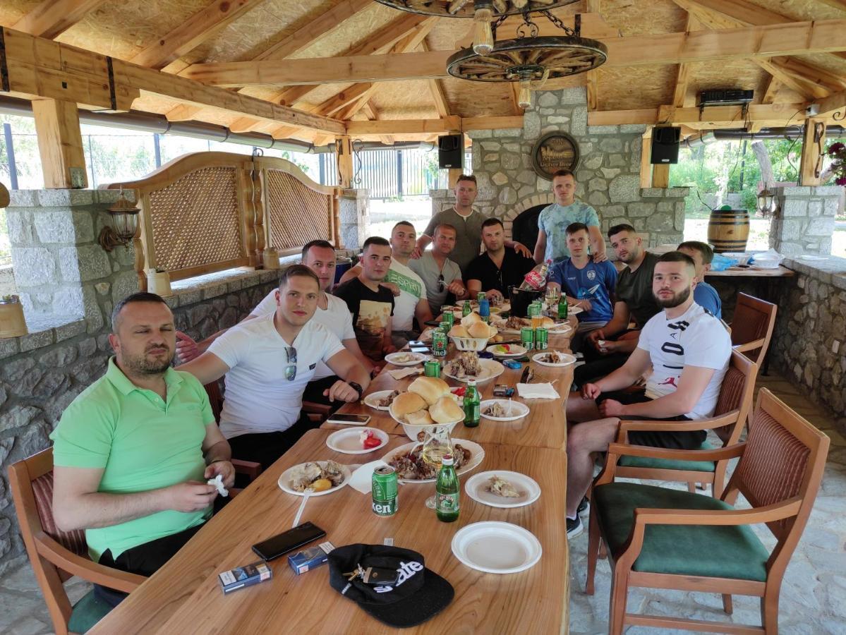 Holiday Bungalows & Food Plav Kültér fotó