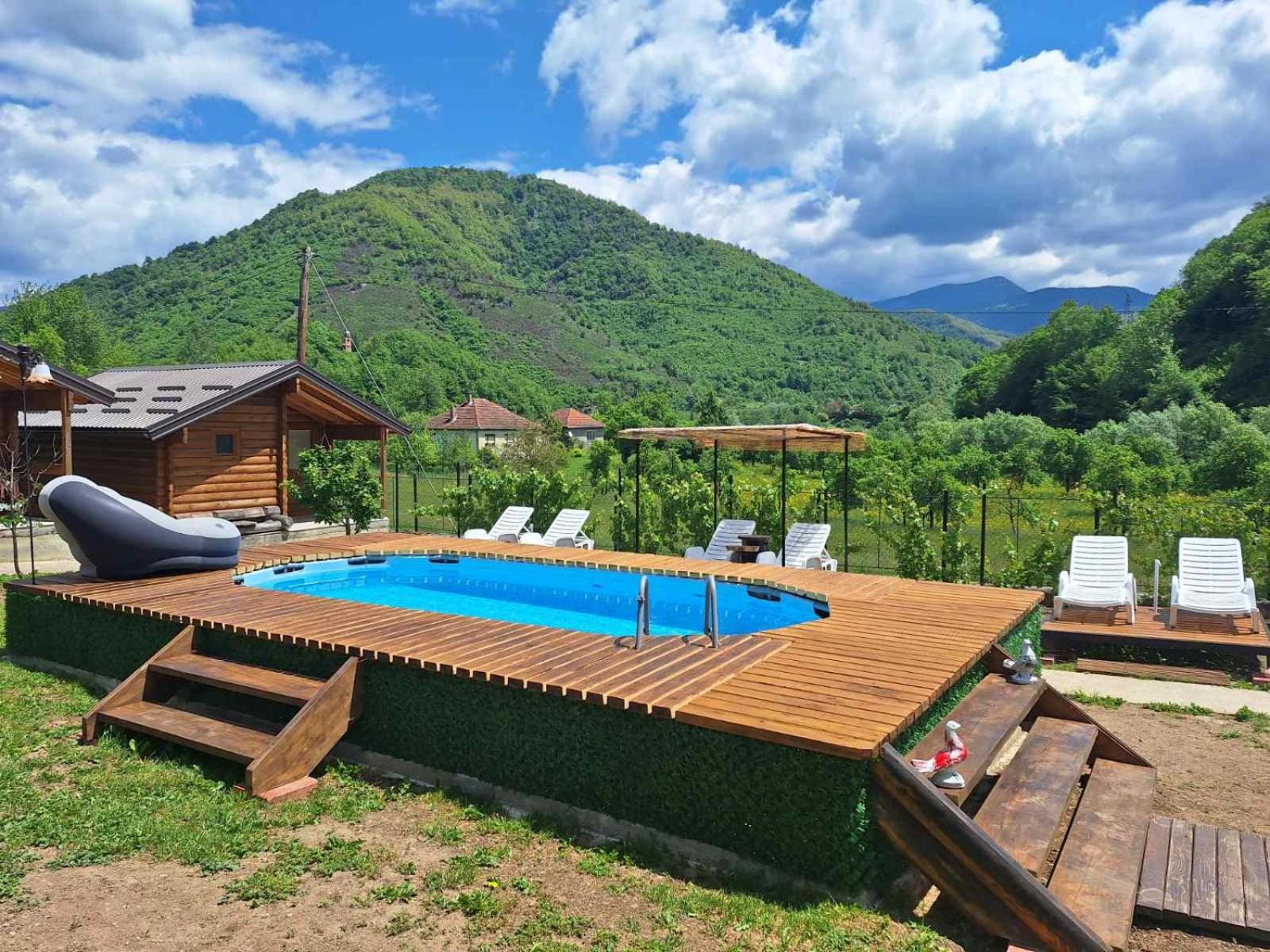 Holiday Bungalows & Food Plav Kültér fotó